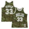 Eccezionale Versatile Scottie Pippen Chicago Bulls Hardwood Classics 1997/98 Ghost Green Swingman Jersey Camo
